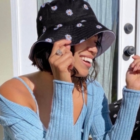 Alice + Olivia Reversible Flower Floppy Sun Hat NWT OS - Picture 1 of 6